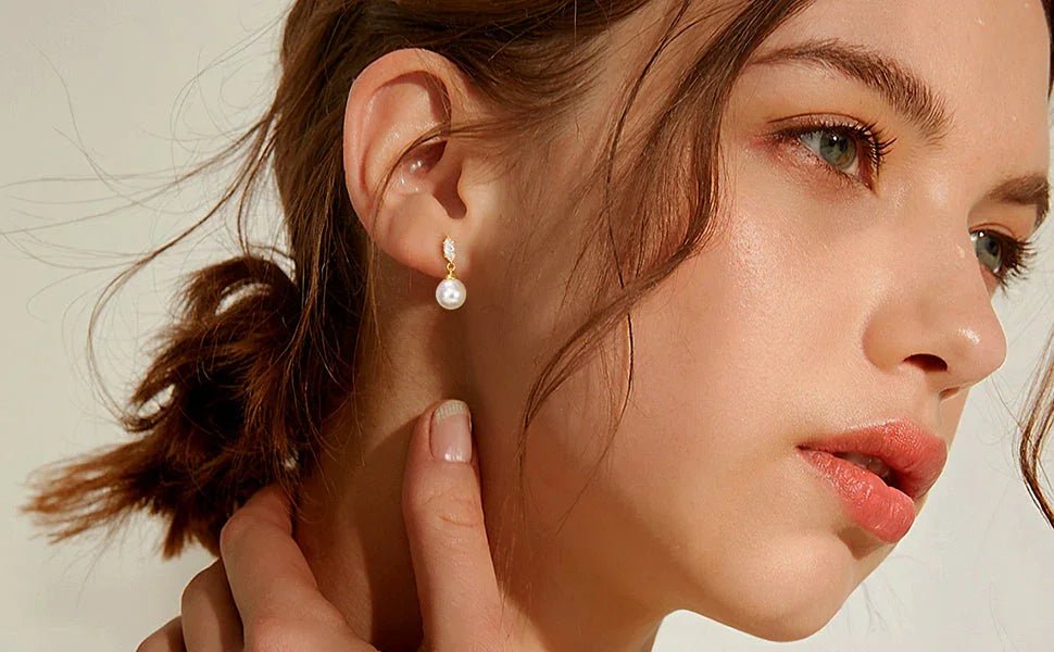 Top 5 Jewelry Gifts Every 2025 Graduate Will Treasure - Molenia Jewelry