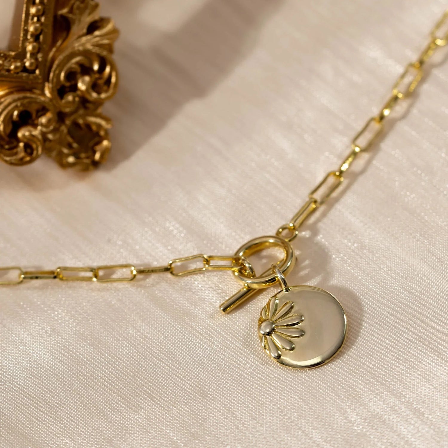 Gold Necklaces - Molenia Jewelry