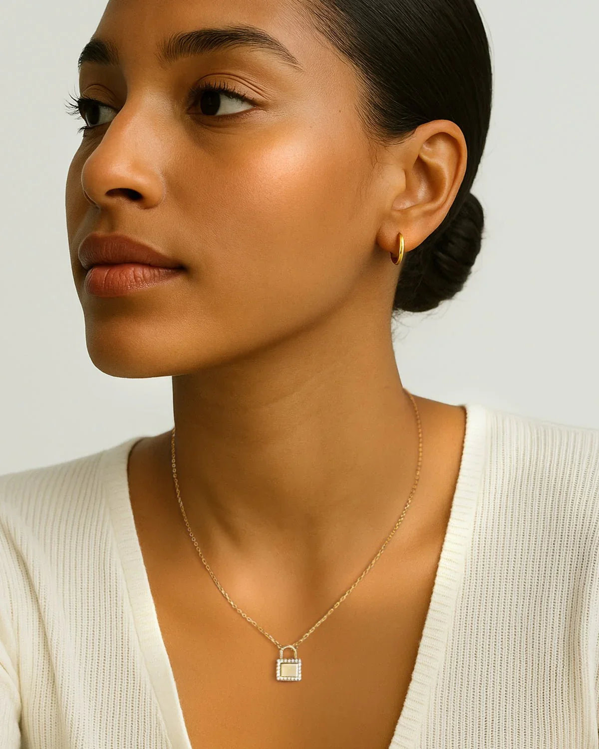 dainty gold necklace