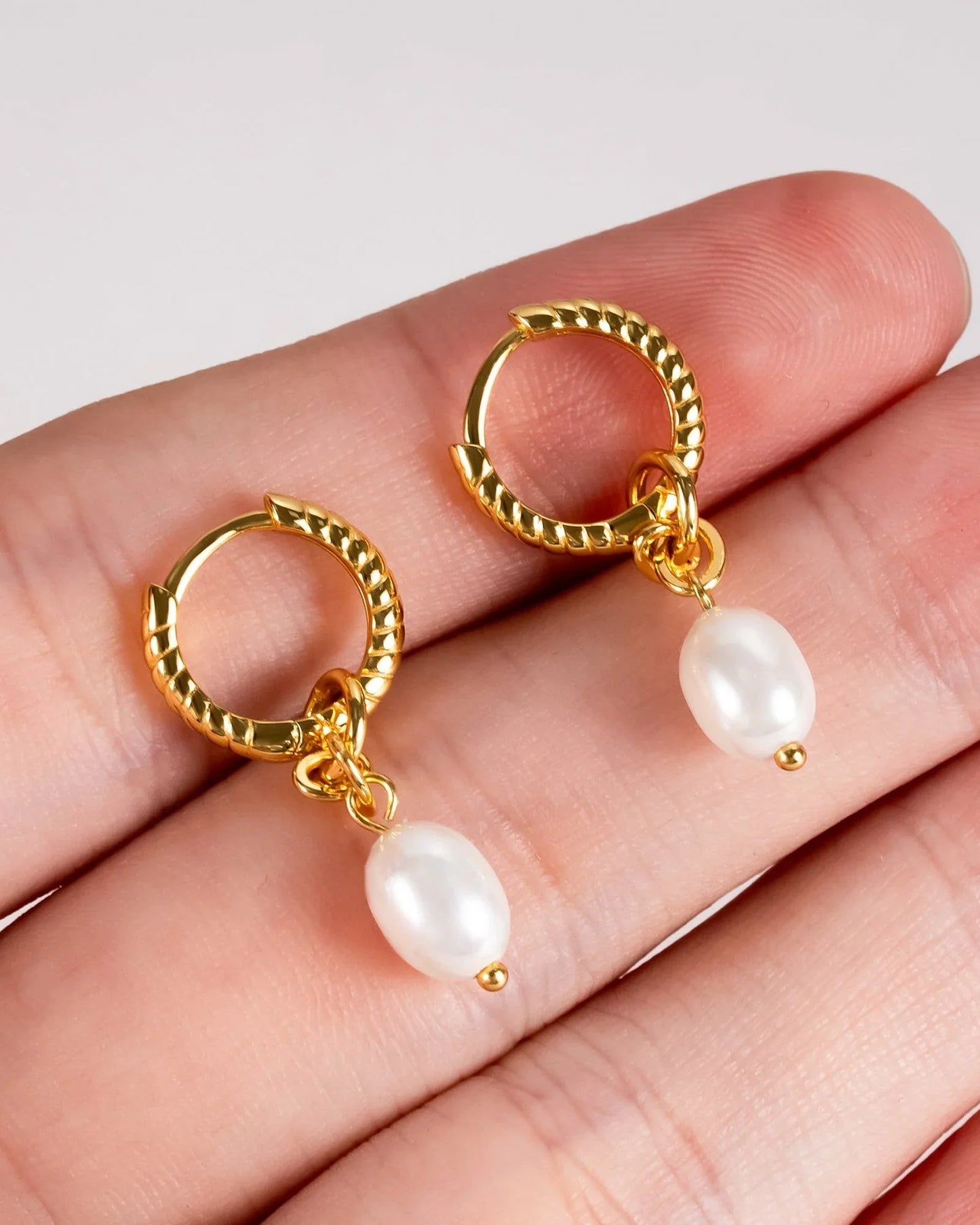 gold earrings
