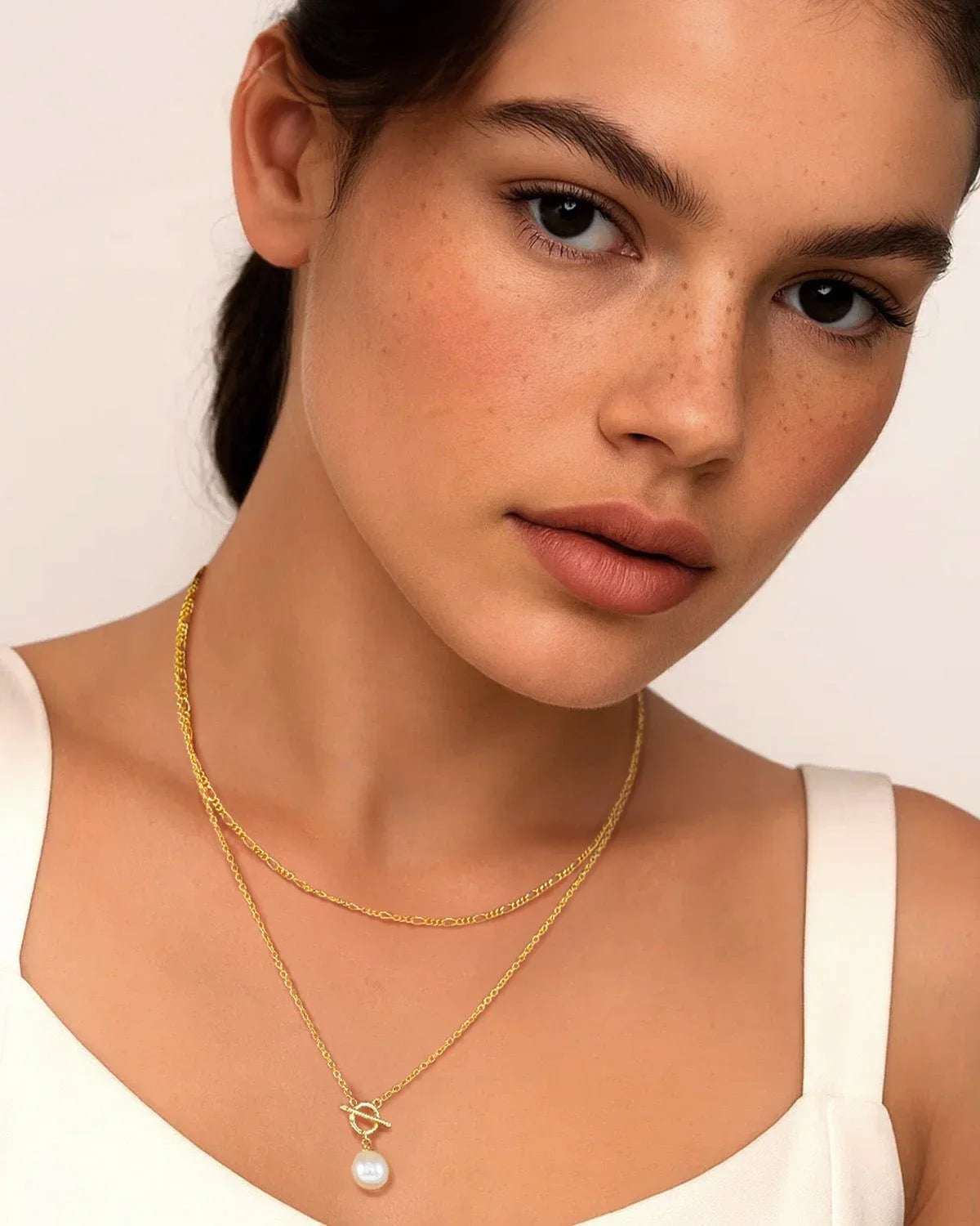 pearl choker necklace