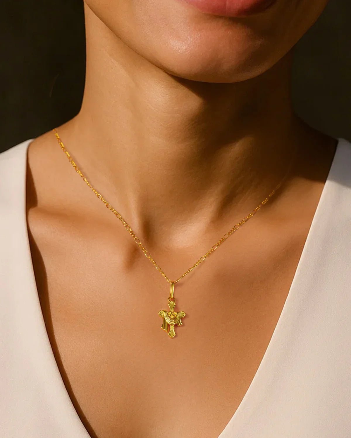 gold faith necklace