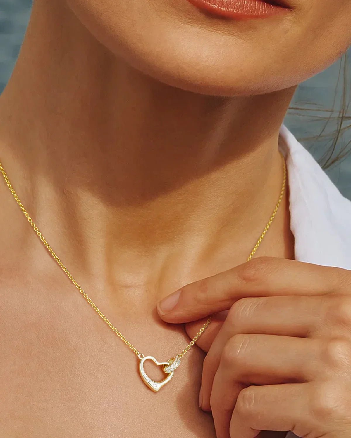 gold heart necklace
