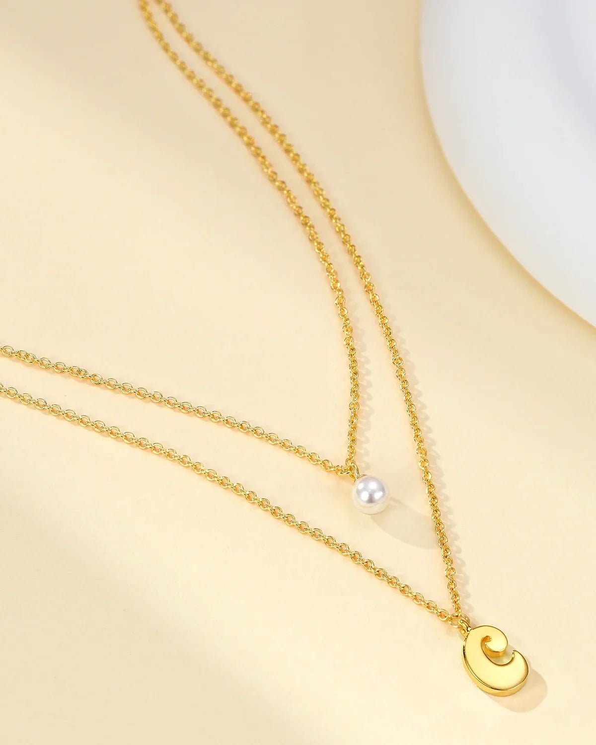 initial necklace gold