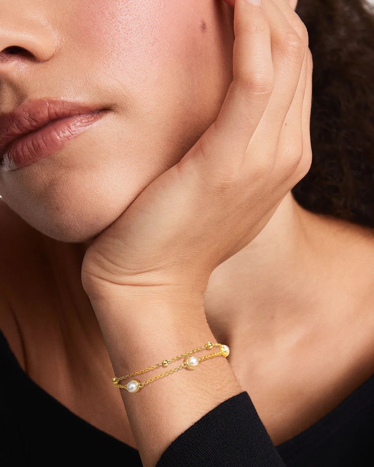 pearl and gold bracelet