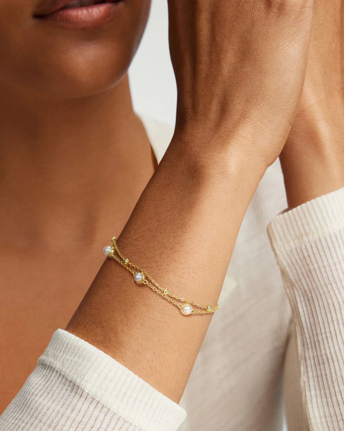 pearl and gold bracelet