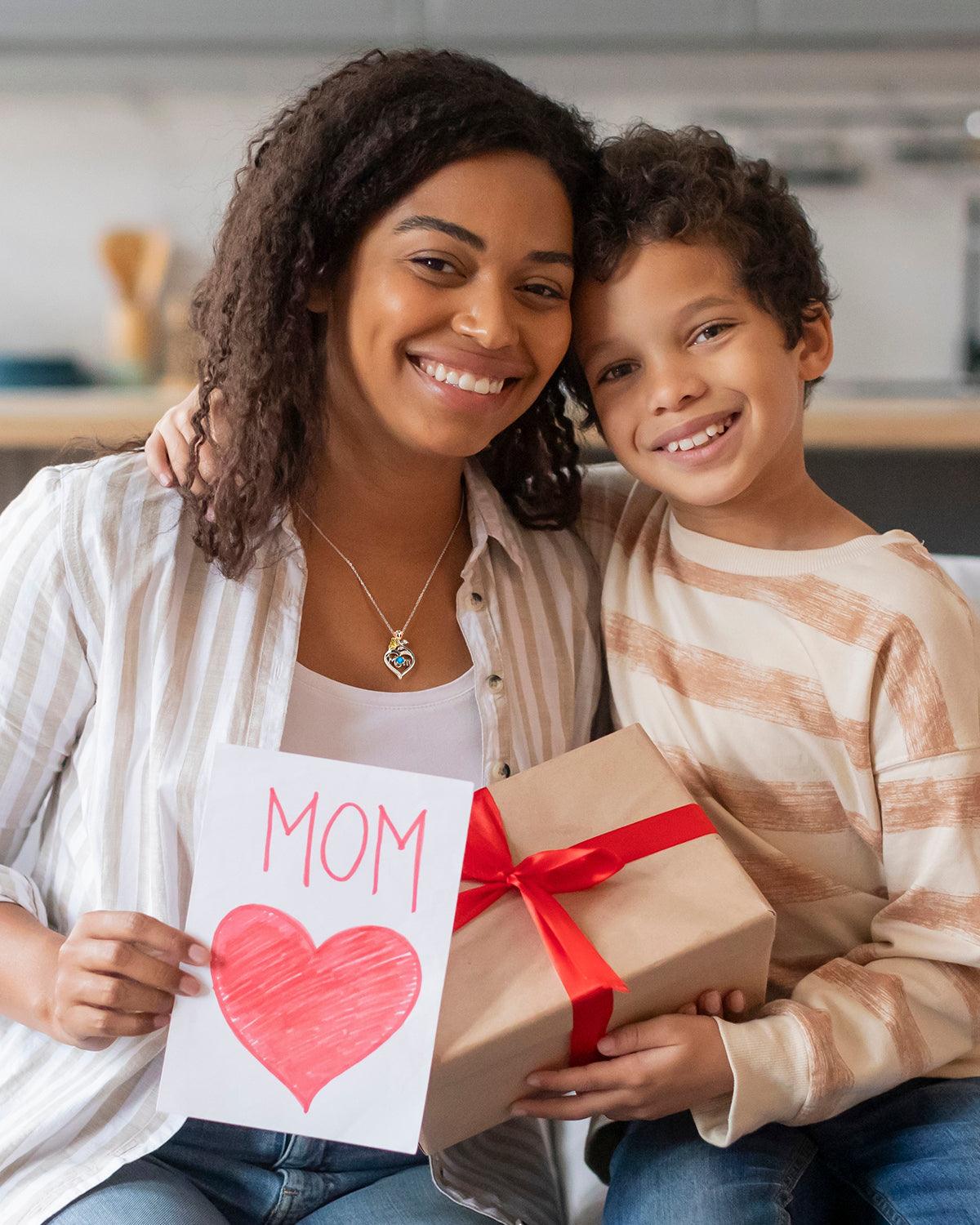 Molenia Mom Birthstone Necklace - Molenia Jewelry